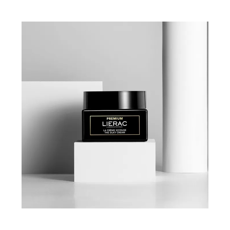 LIERAC PREMIUM LA CRÈME SOYEUSE Beauty Julia