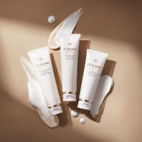 SALEABLE SOFTENING CLEANSING FOAM